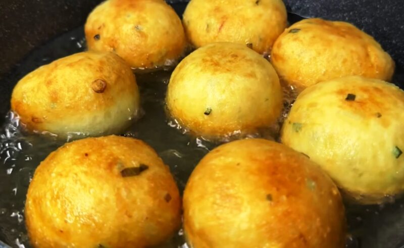 Булочки на картофельном тесте - всегда получаются пышными, сытными, ароматными. Не черствеют целую неделю!