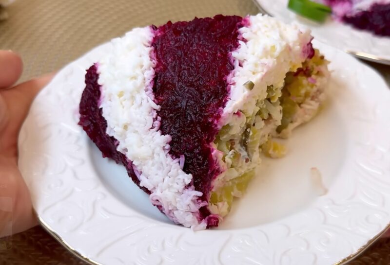 Салат "Елочная игрушка" на Новый Год 2026. Просто, эффектно и очень вкусно!