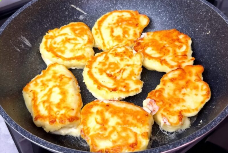 Ленивые "Хачапурики" за 15 минут. Завтрак - быстро и вкусно: рецепт для тех, кто ценит своё время