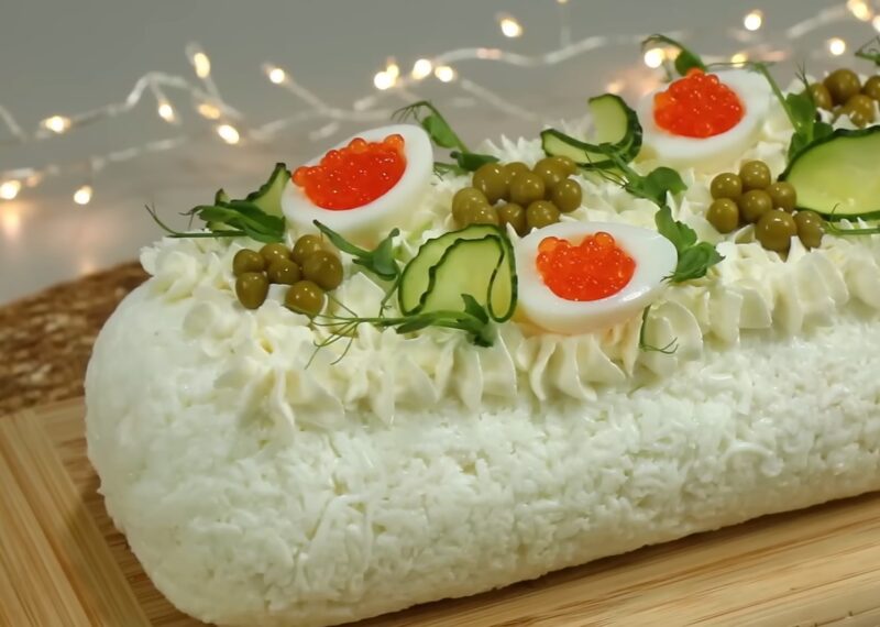 Праздничный шедевр из простых продуктов. Салат, который я буду готовит каждый Новый год!