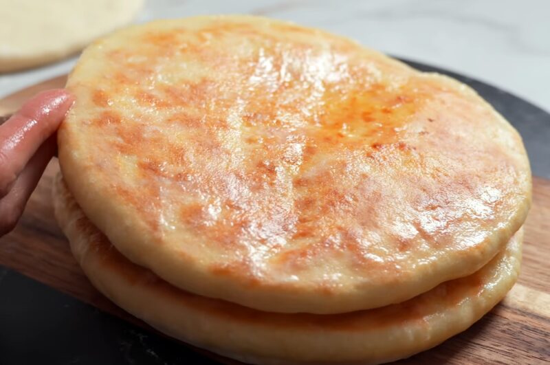 Хачапури за 15 минут. Мягкое тесто на кефире и вкусная сырная начинка!