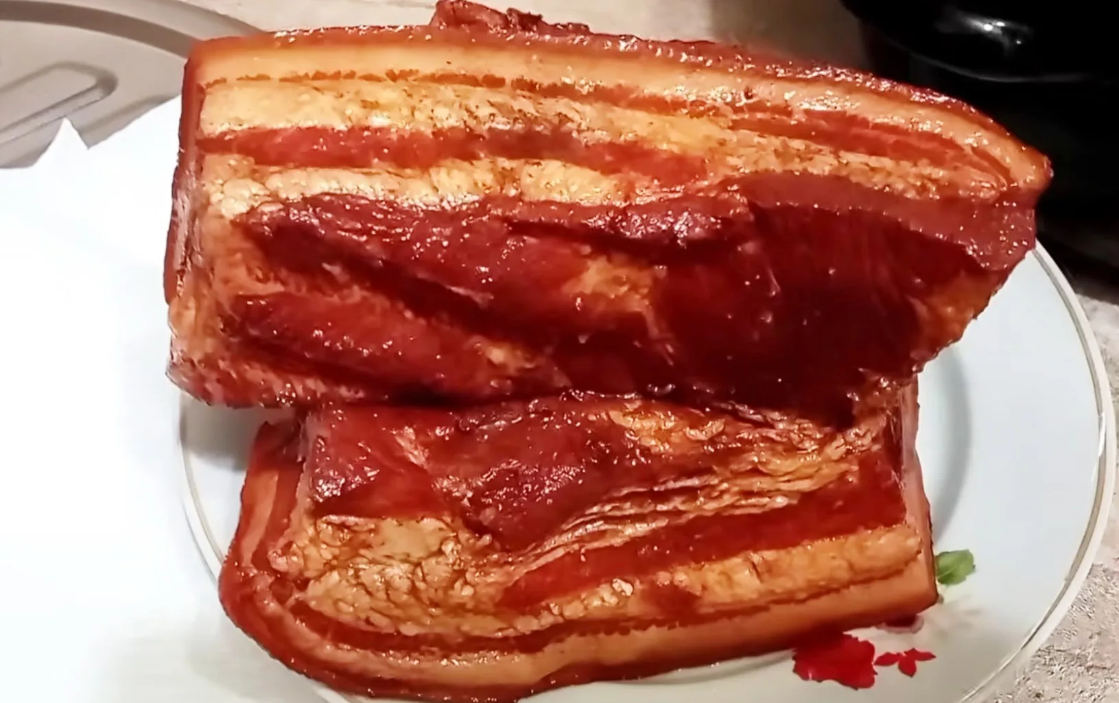 Аппетитное сало в луковой шелухе