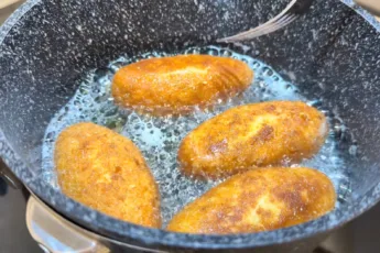 Приготовление золотистых куриных котлет