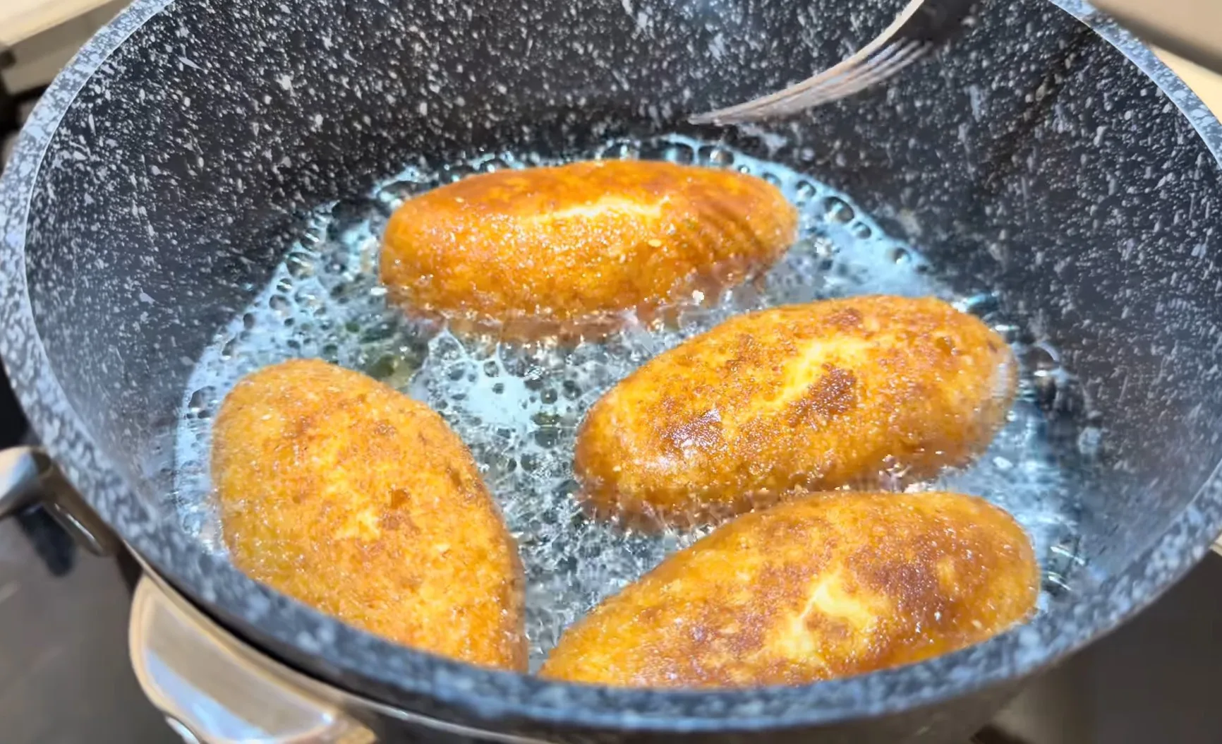 Приготовление золотистых куриных котлет