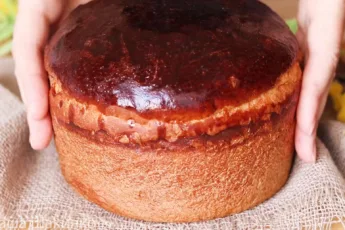 Высокий пасхальный кулич