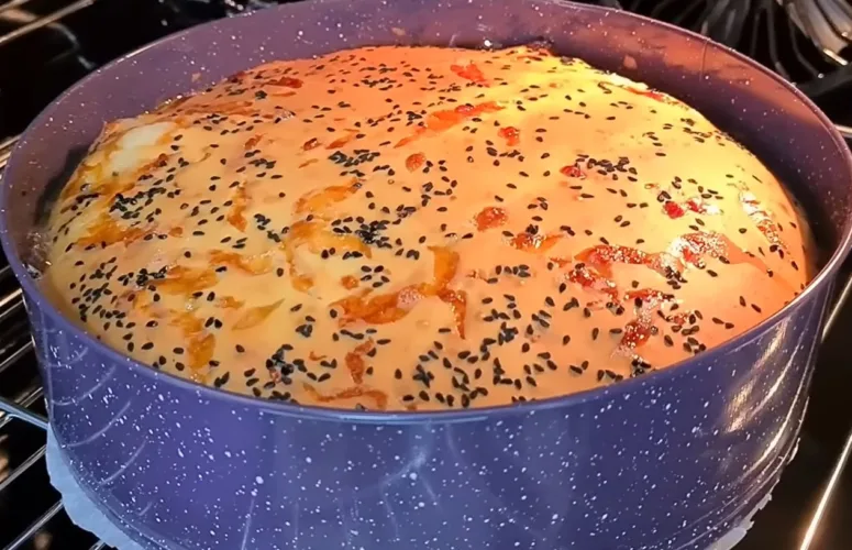 Пирог с грибами и курицей в духовке