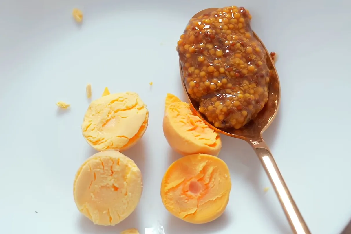 Салат из капусты по-новому: вместо майонеза готовлю заправку на желтках