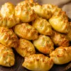 Маленькие золотистые мини-пирожки