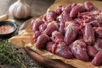 Как из куриных сердечек сделать дорогой деликатес