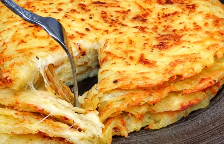Картофельные лепёшки-драники с сыром из простых ингредиентов